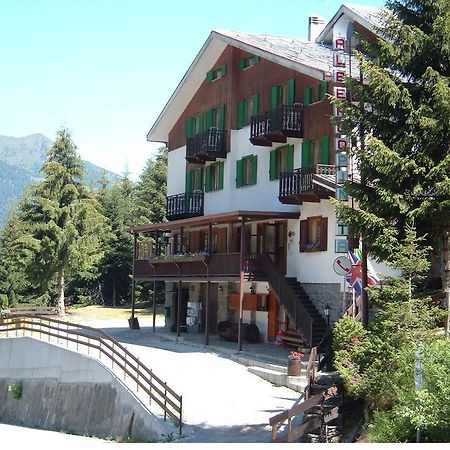 Albergo Pineta Gerola Alta Exterior photo